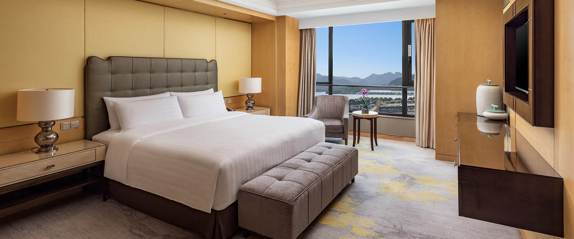 Luxury 5-Star Hotel in Hangzhou | Midtown Shangri-La